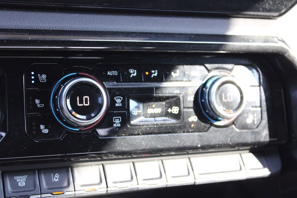 Used 2024 GMC Sierra 2500 AT4 w/ AT4 Premium Plus Package image 41