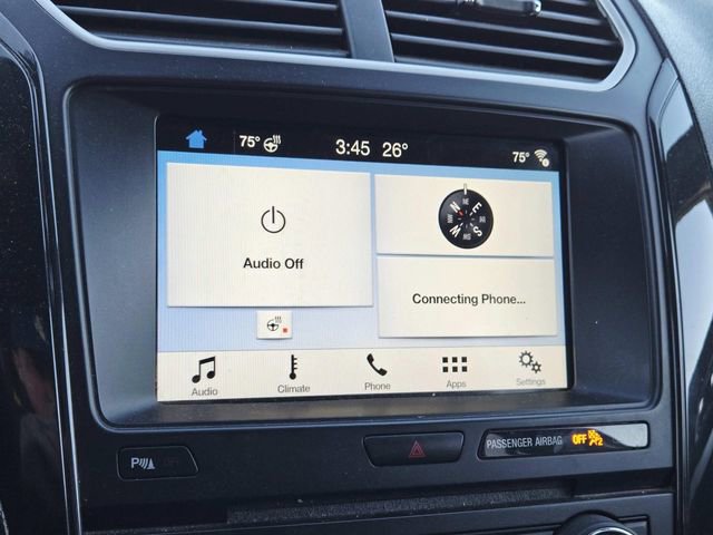 Used 2017 Ford Explorer XLT w/ Equipment Group 202A image 9