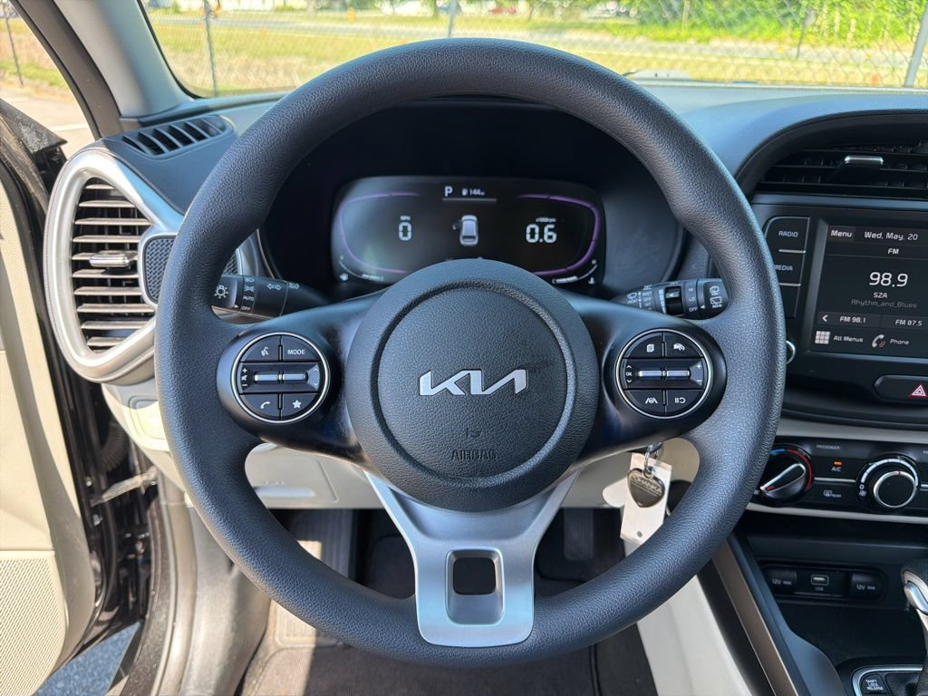 Used 2023 Kia Soul LX w/ Option Group 015 FWD image 19
