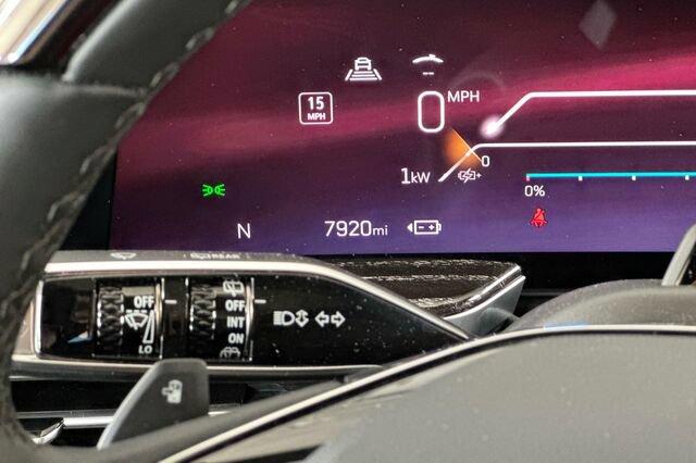 Certified 2025 Cadillac Escalade IQ Sport 1 w/ LPO, ONYX Package AWD/4WD image 29