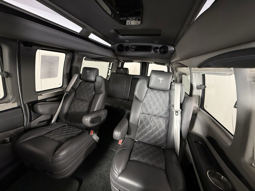 Used 2021 Chevrolet Express 2500 LS w/ Enhanced Convenience Package image 31