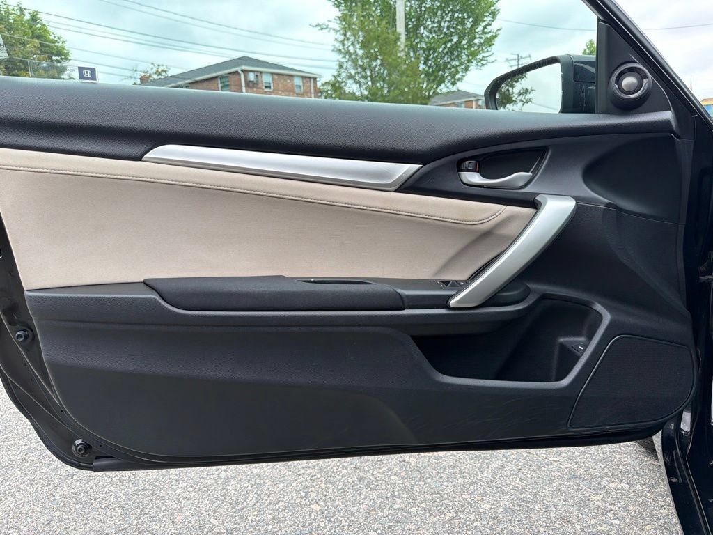 Used 2017 Honda Civic EX-T image 9