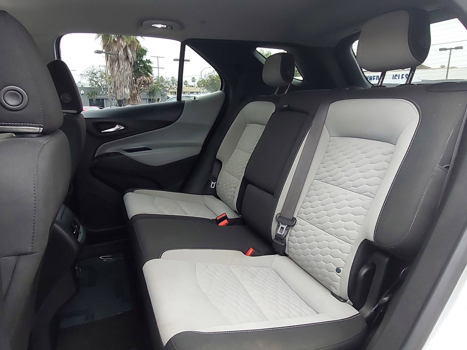 Used 2019 Chevrolet Equinox LS w/ LS Convenience Package FWD image 13