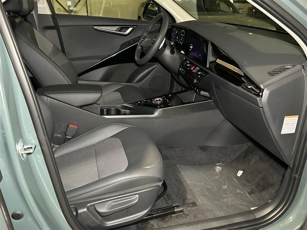 New 2025 Kia Niro Wind image 7