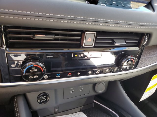 New 2026 Nissan Rogue Platinum w/ Platinum Premium Package AWD/4WD image 31