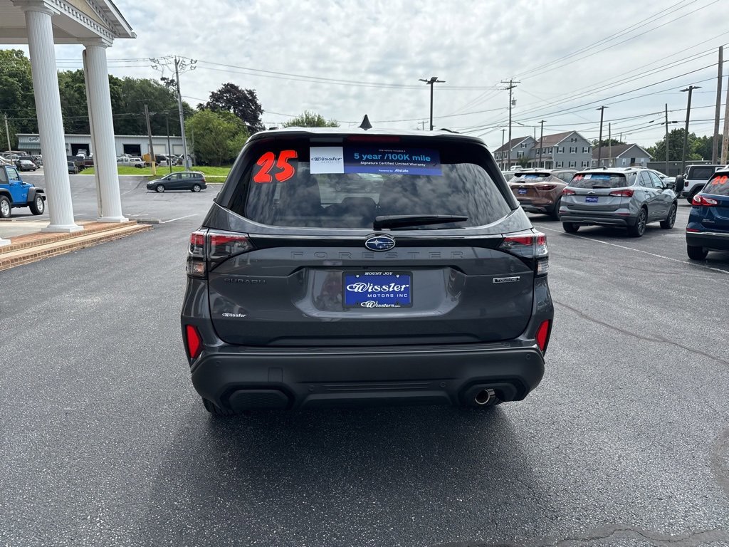 Used 2025 Subaru Forester Touring image 4