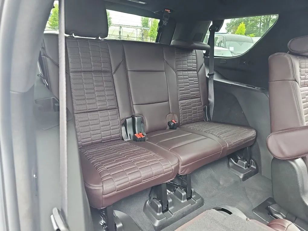 Used 2021 Cadillac Escalade Premium Luxury Platinum image 27