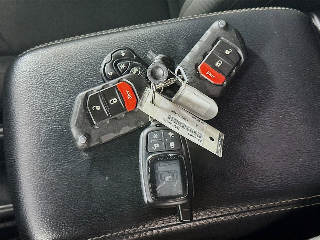 Used 2018 Jeep Wrangler Unlimited Sahara image 36