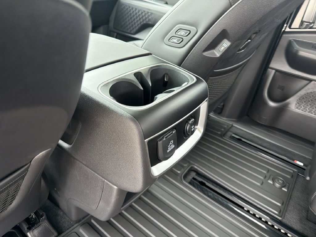 New 2027 Kia Carnival SX w/ Dark Edition Package FWD image 25