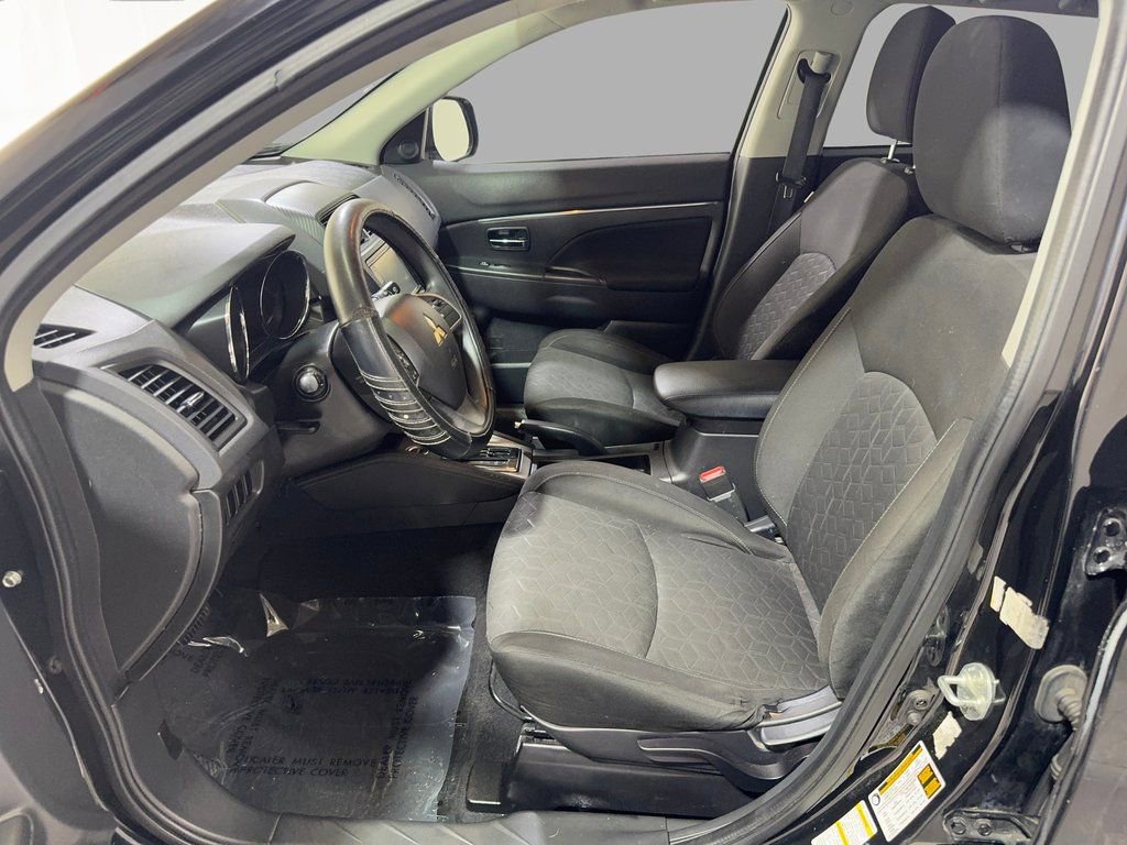 Used 2020 Mitsubishi Outlander Sport 2.0 ES image 9