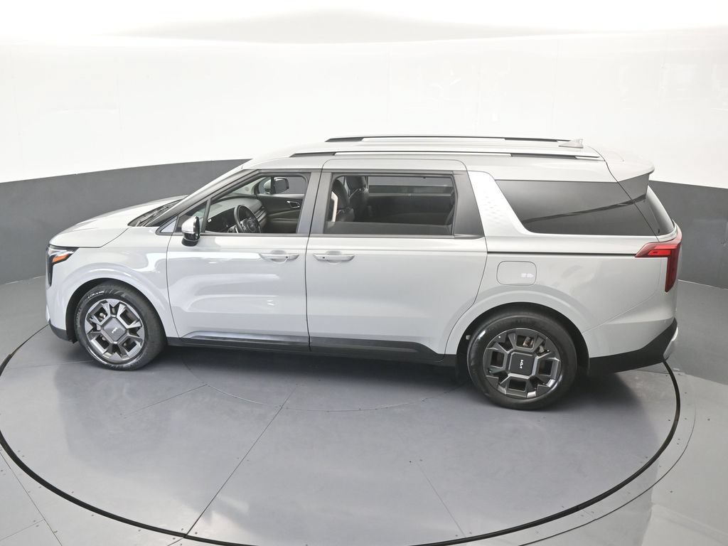 Used 2025 Kia Carnival EX FWD image 53