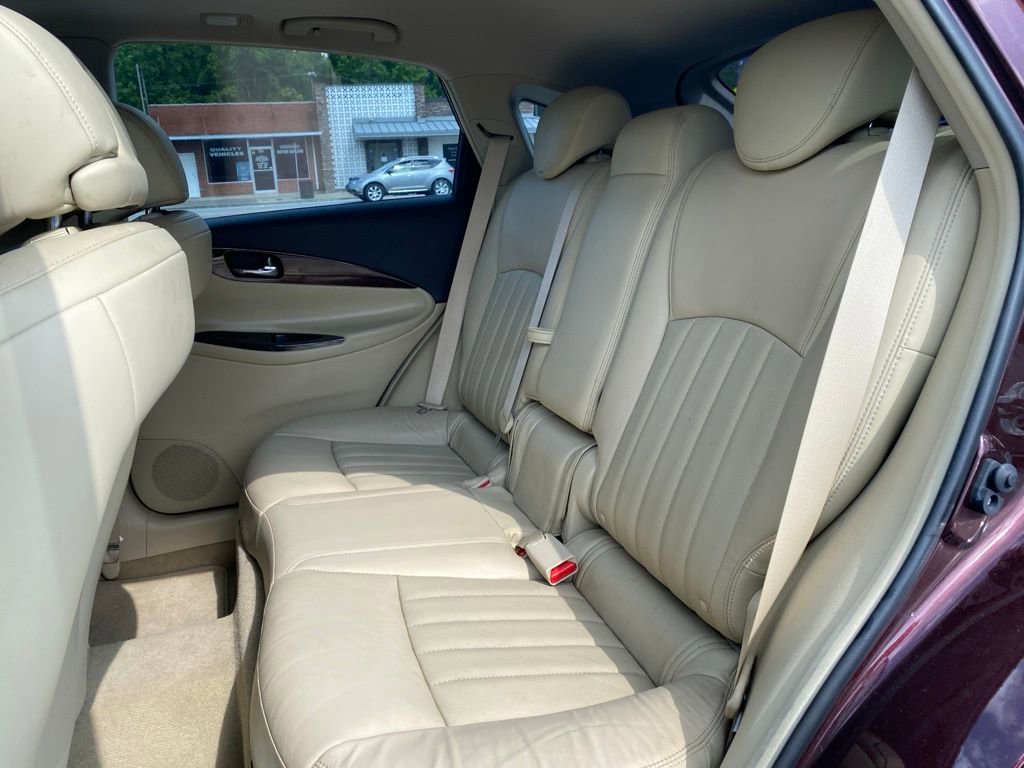 Used 2016 INFINITI QX50 2WD w/ Deluxe Touring Package image 17