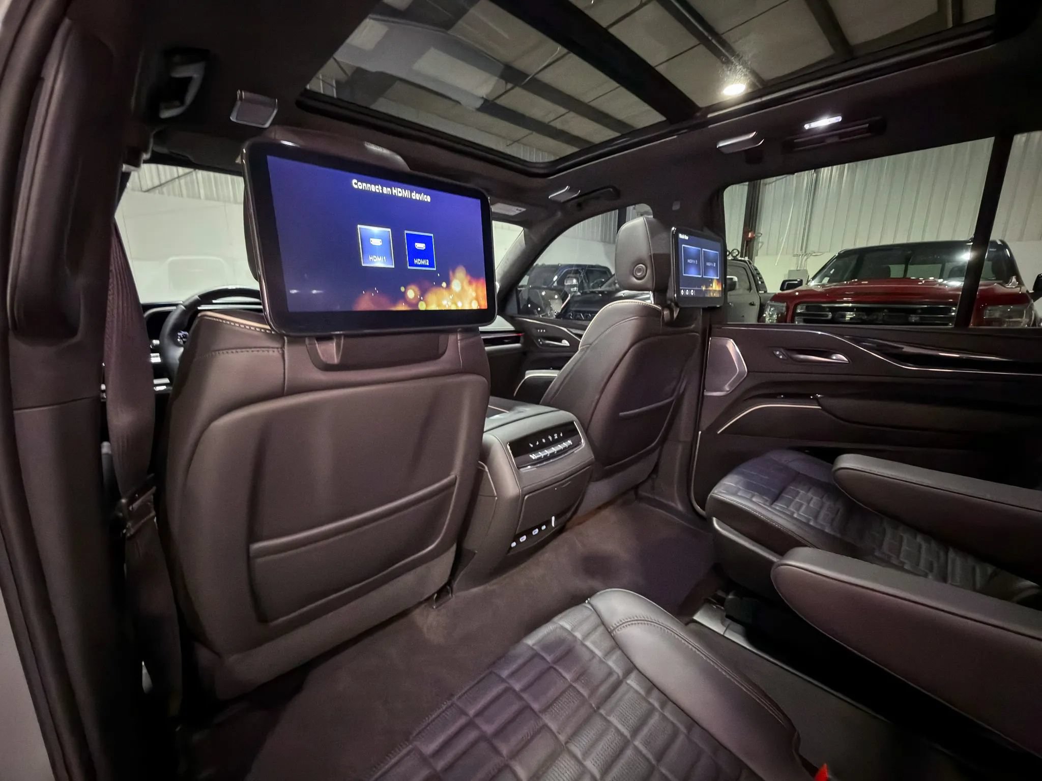 Used 2024 Cadillac Escalade V AWD/4WD image 15