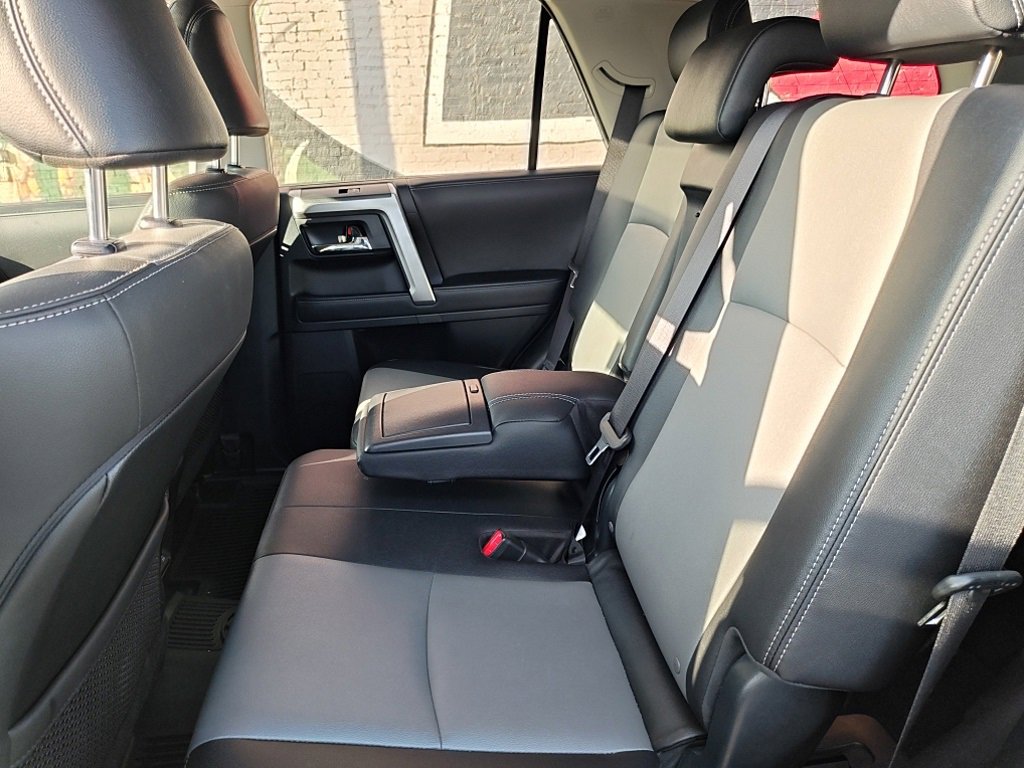 Used 2020 Toyota 4Runner SR5 image 20