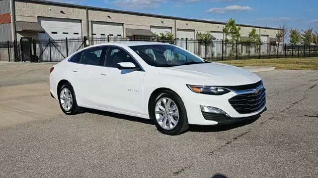 Used 2024 Chevrolet Malibu LT FWD image 2