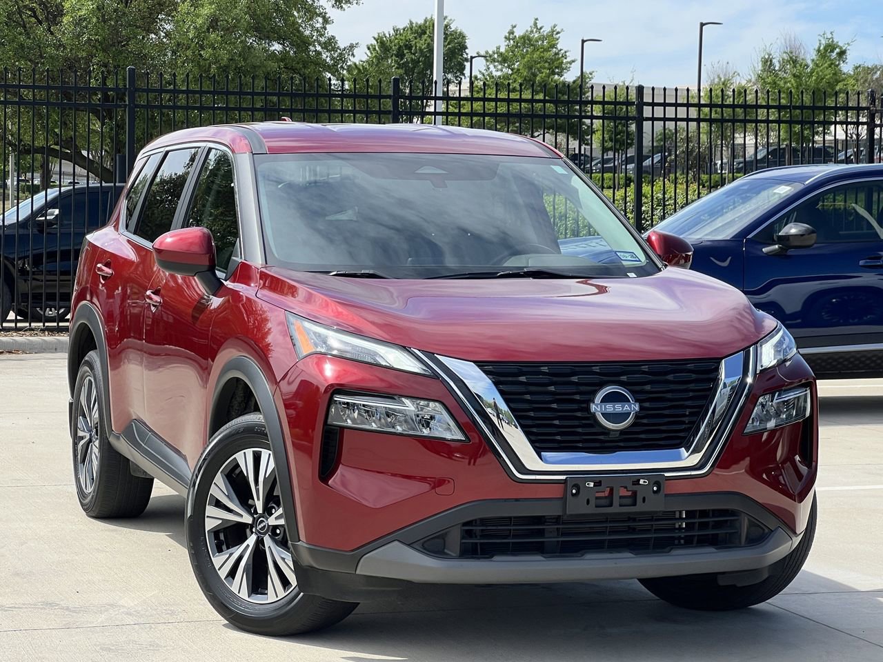 Certified 2023 Nissan Rogue SV image 2