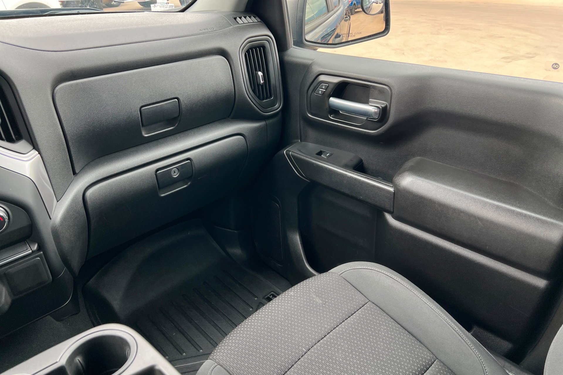 Used 2021 Chevrolet Silverado 1500 Custom Trail Boss w/ LPO, Dark Essentials Package image 11