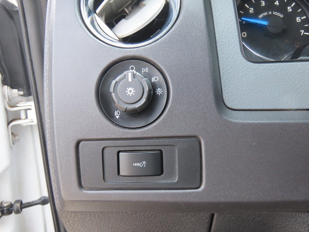 Used 2013 Ford F150 XLT w/ Trailer Tow Pkg AWD/4WD image 26