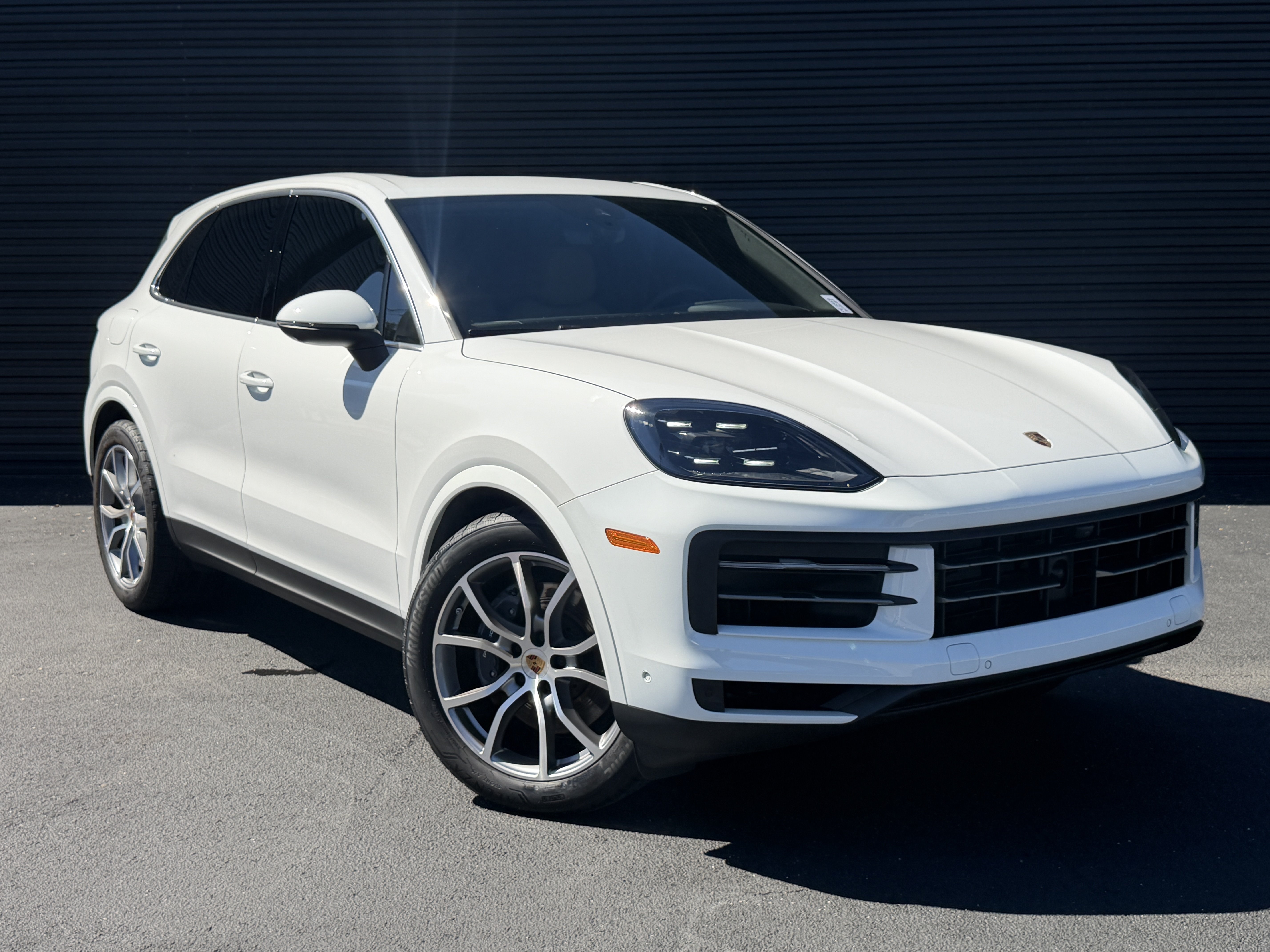 Certified 2025 Porsche Cayenne AWD/4WD image 10