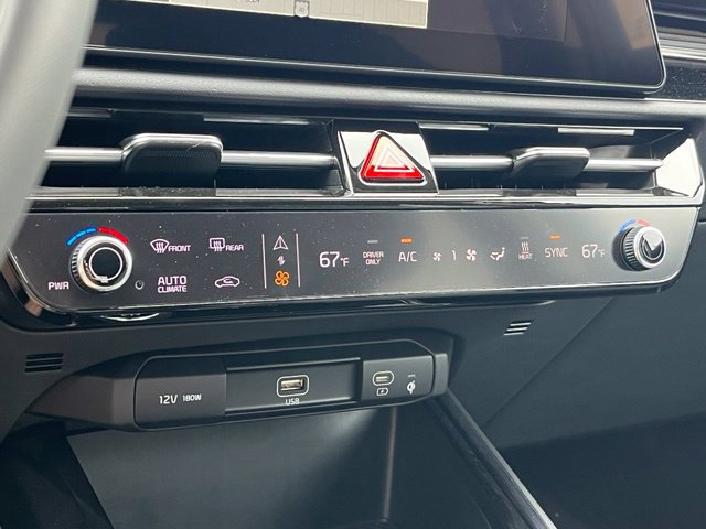 Certified 2025 Kia Niro Wind w/ Wind Preserve Package FWD image 26