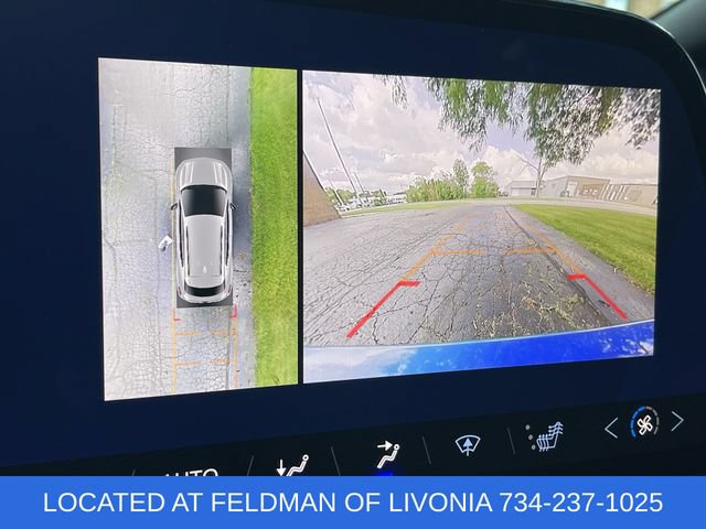 Certified 2024 Chevrolet Equinox EV RS FWD image 15