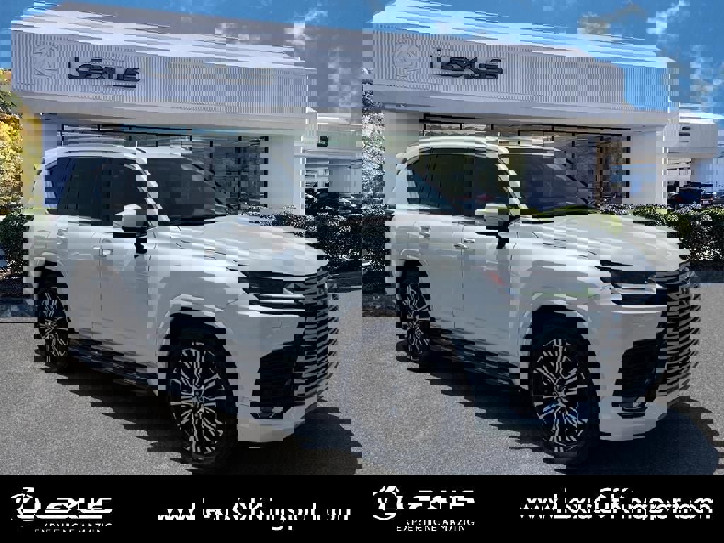 Used 2023 Lexus LX 600 4WD w/ Accessory Package (Z1) image 7
