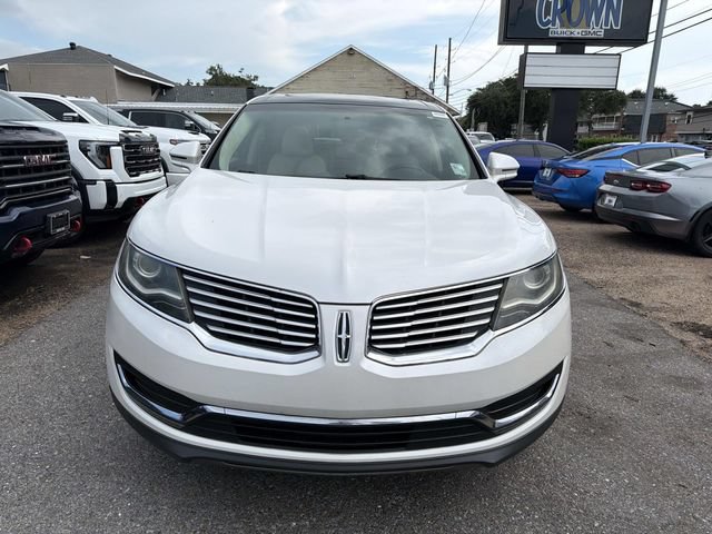 Used 2016 Lincoln MKX Reserve w/ Cargo Utility Package FWD image 2