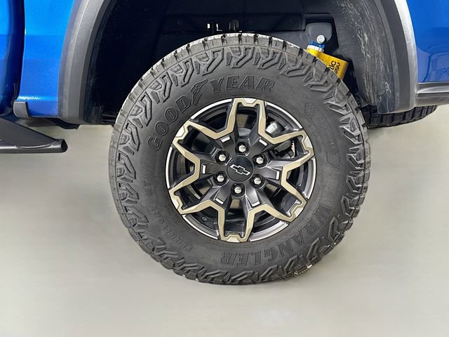 Used 2024 Chevrolet Colorado ZR2 AWD/4WD image 32