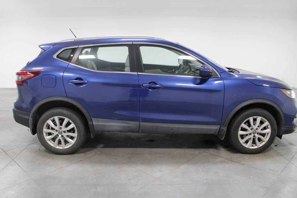 Used 2020 Nissan Rogue Sport SV FWD image 11