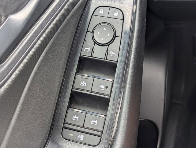 Used 2024 Nissan Rogue S image 28