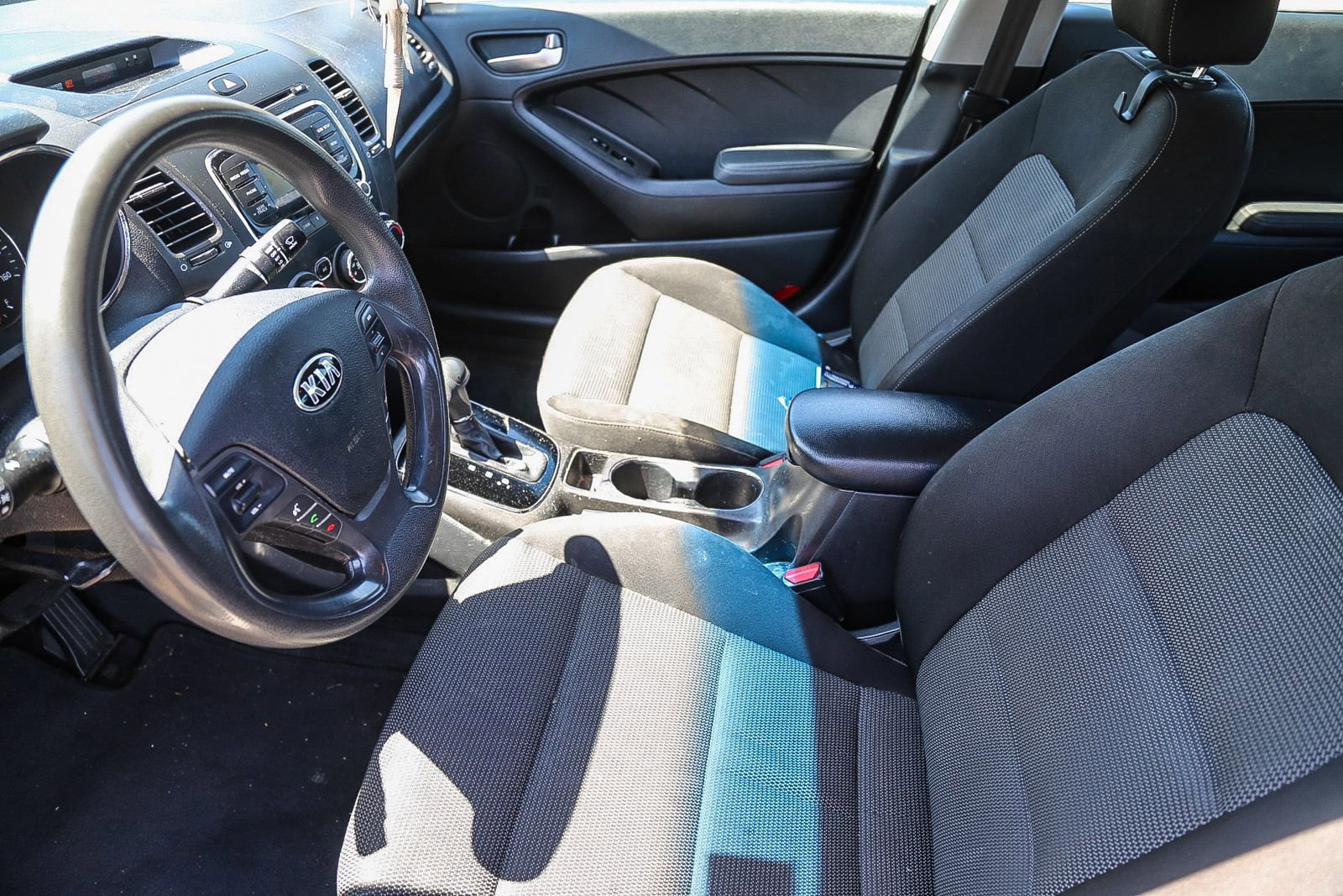 Used 2017 Kia Forte LX image 5