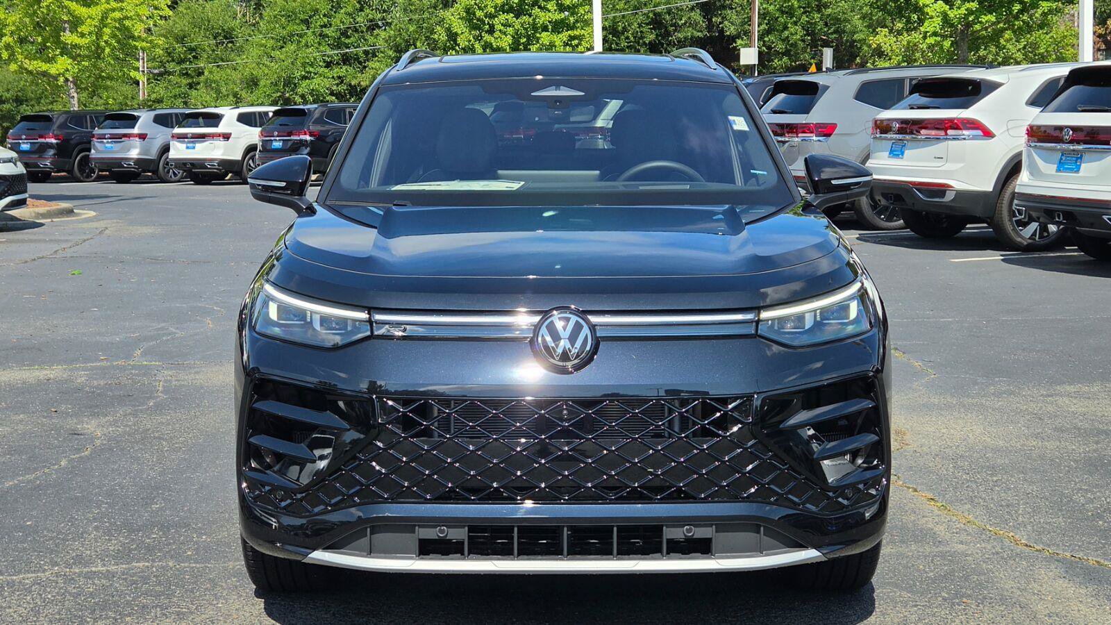 New 2026 Volkswagen Tiguan SEL R-Line AWD/4WD image 17