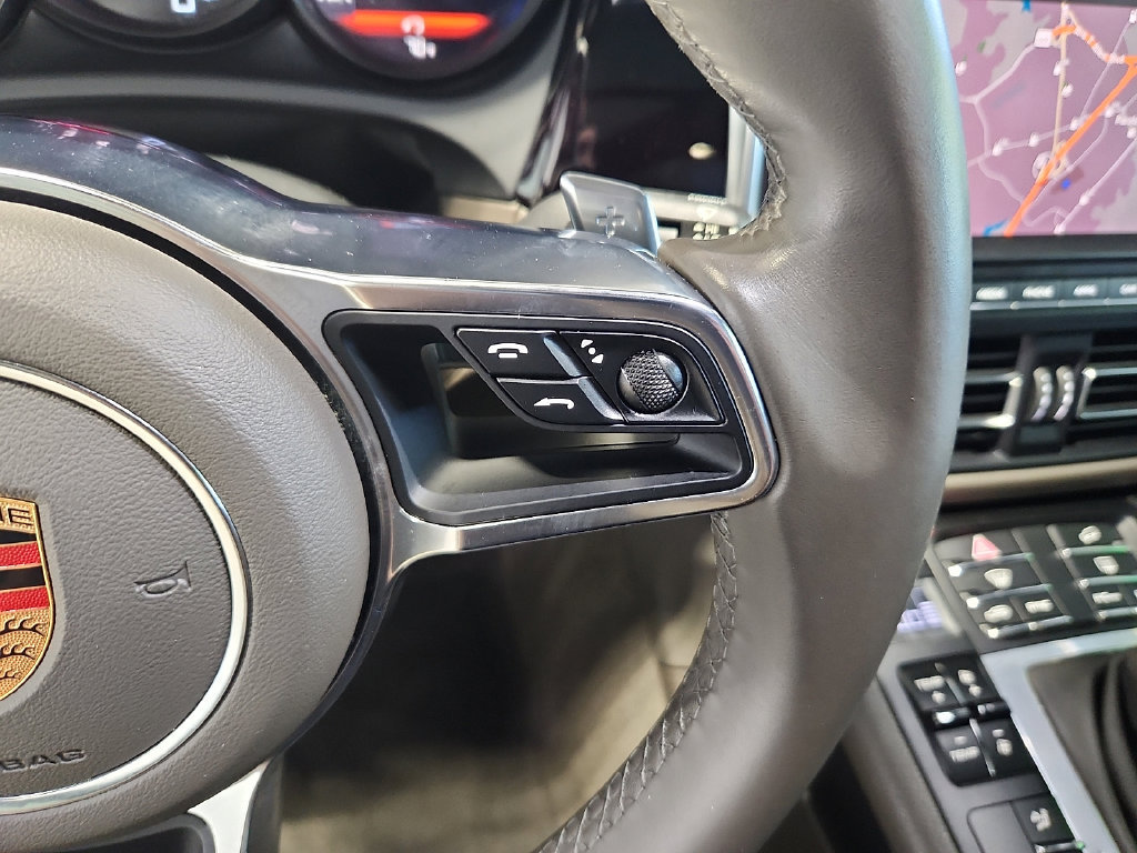 Used 2019 Porsche Macan AWD/4WD image 22