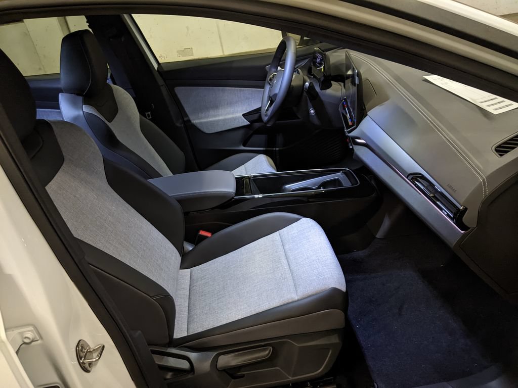 New 2026 Volkswagen ID.4 Pro RWD image 22