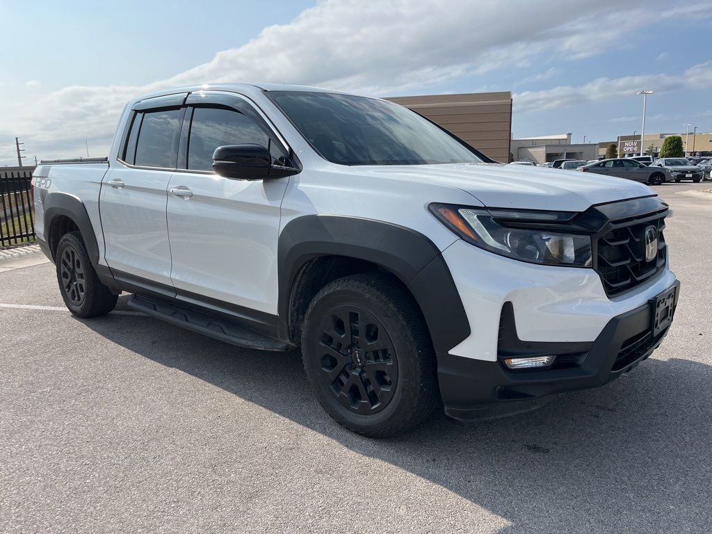 Used 2022 Honda Ridgeline Black Edition image 3