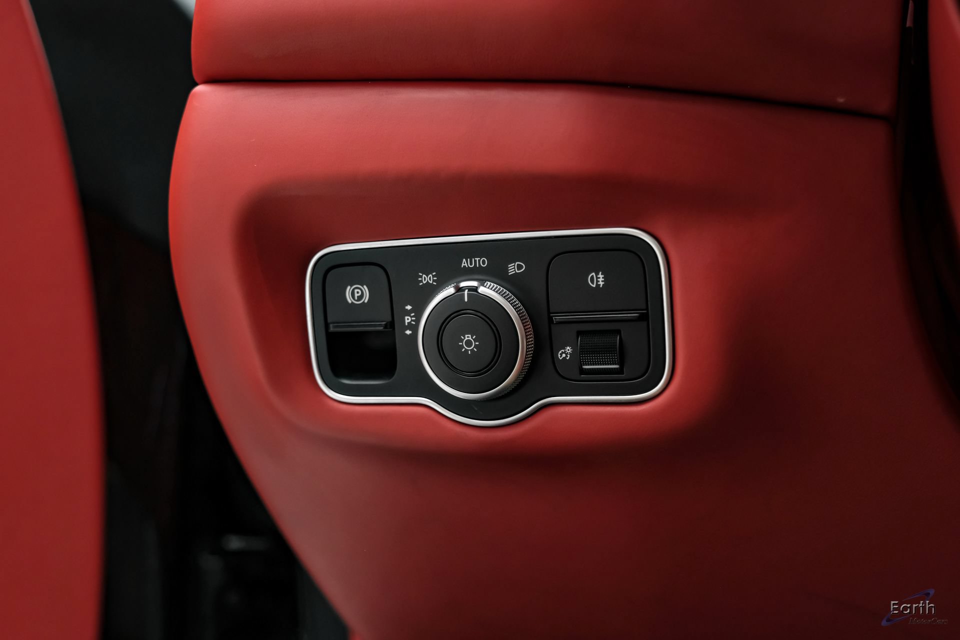 Used 2022 Aston Martin V8 Vantage Roadster RWD image 81