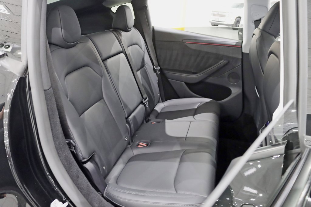 Used 2026 Tesla Model Y AWD image 29