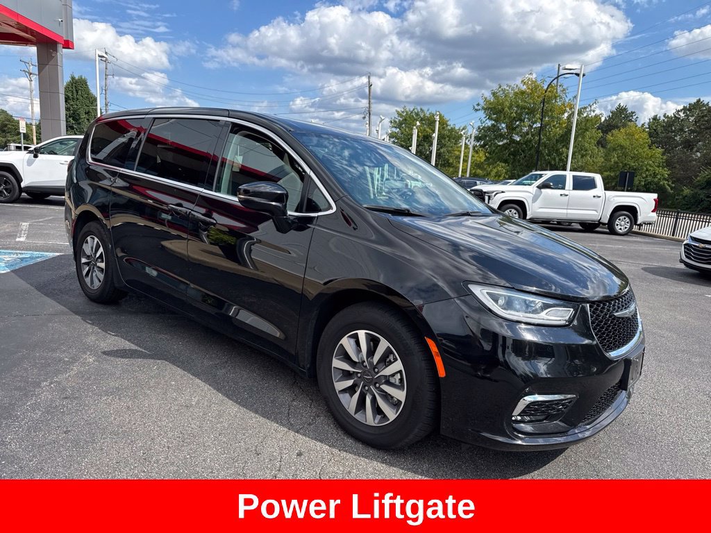 Used 2024 Chrysler Pacifica Limited FWD image 9