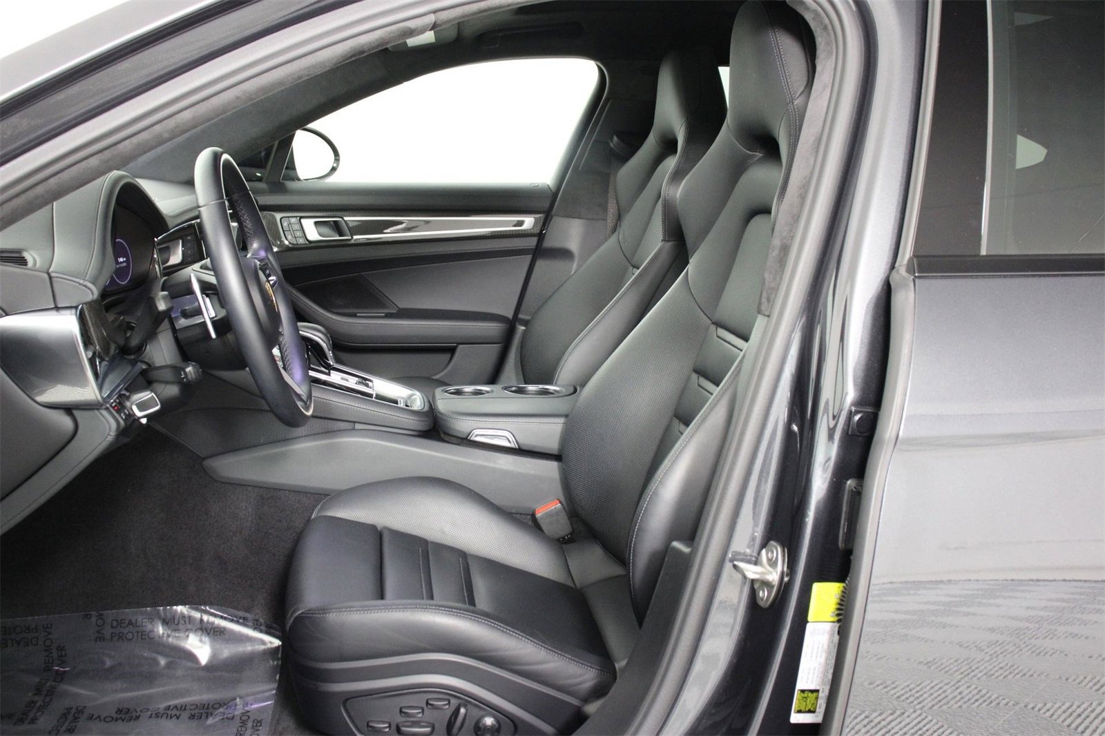 Used 2023 Porsche Panamera GTS image 5