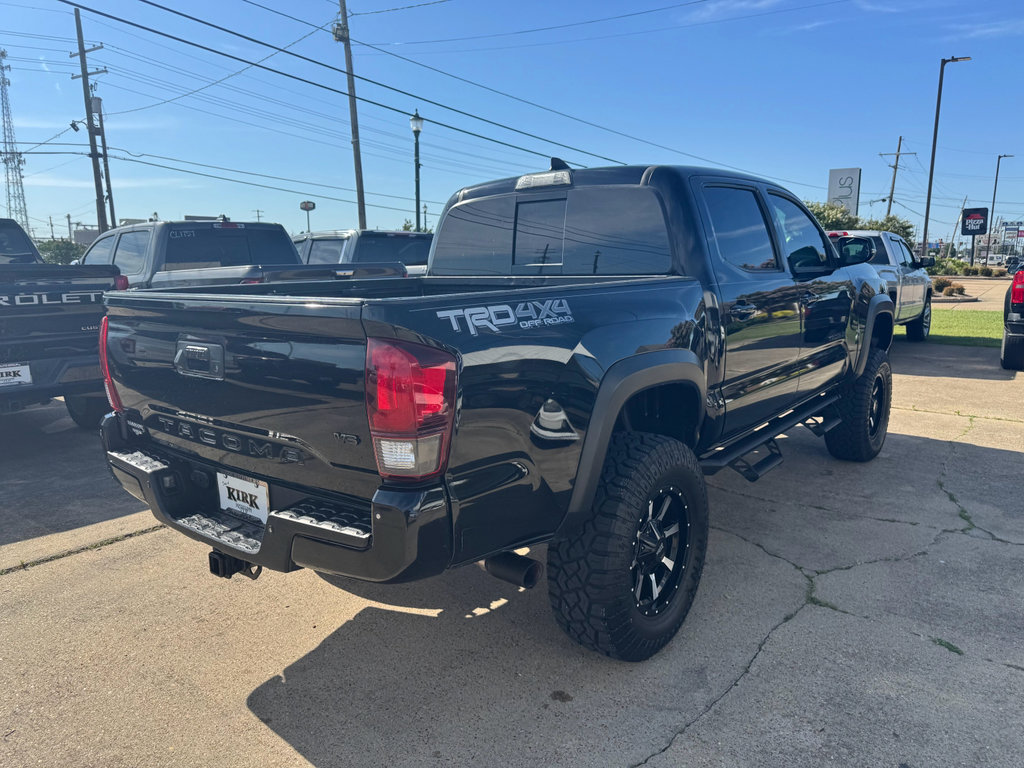 Used 2018 Toyota Tacoma TRD Off-Road w/ Technology Package image 5