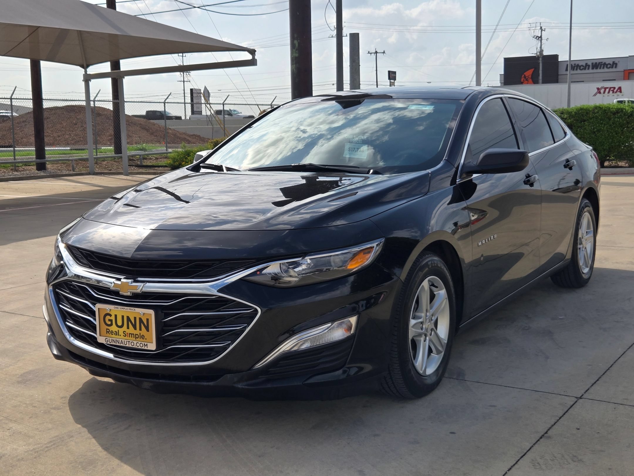 Certified 2022 Chevrolet Malibu LS w/ LPO, Convenience Package 1 FWD image 3