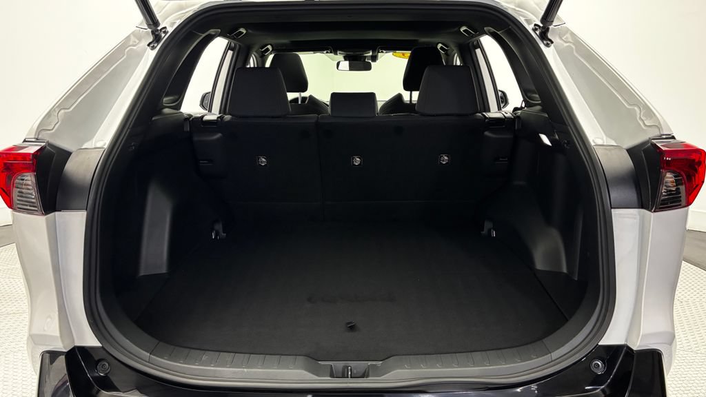 Used 2023 Toyota RAV4 SE w/ Weather & Moonroof Package AWD/4WD image 43
