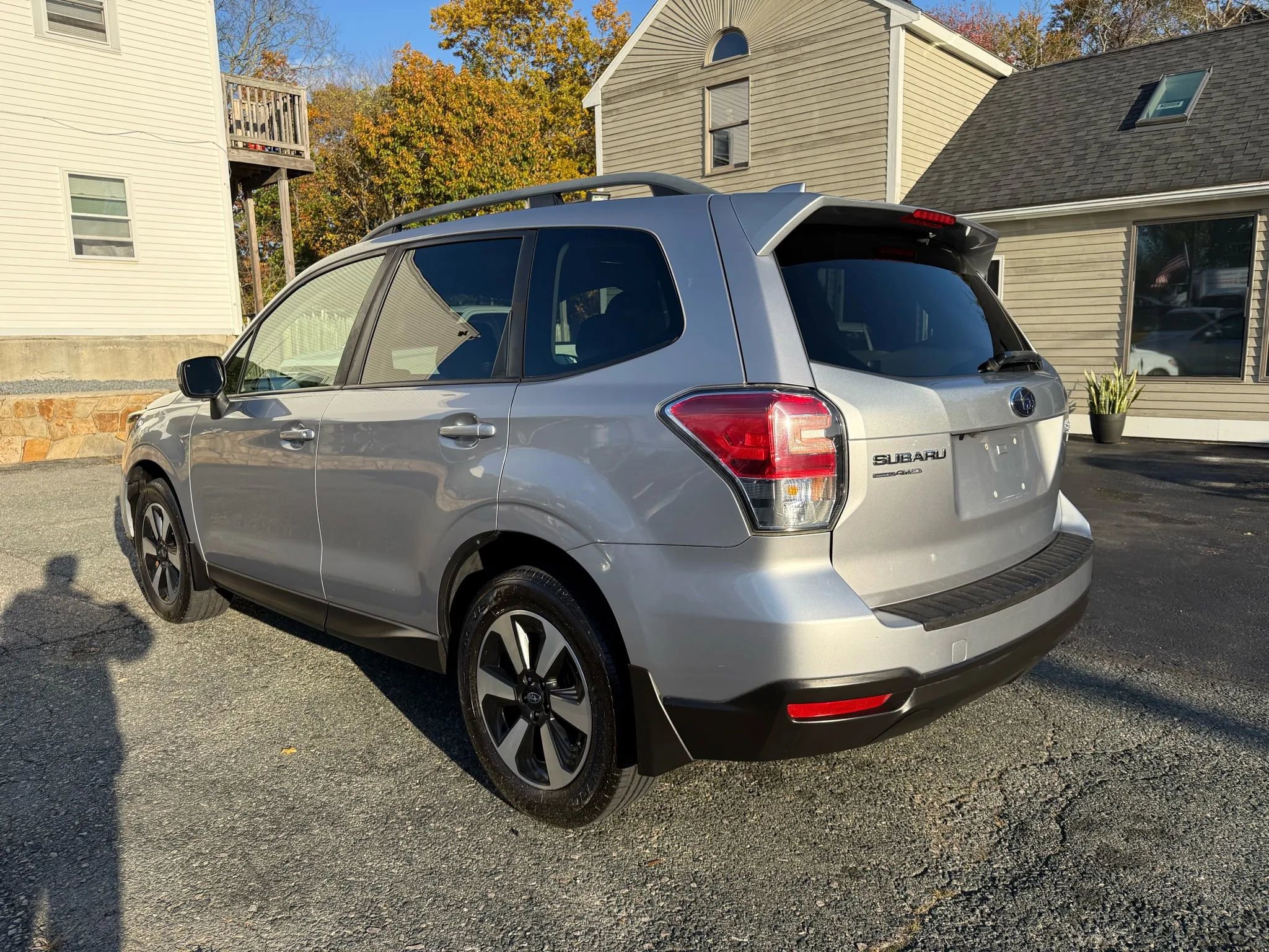 Used 2017 Subaru Forester 2.5i Premium w/ All-Weather Package image 5