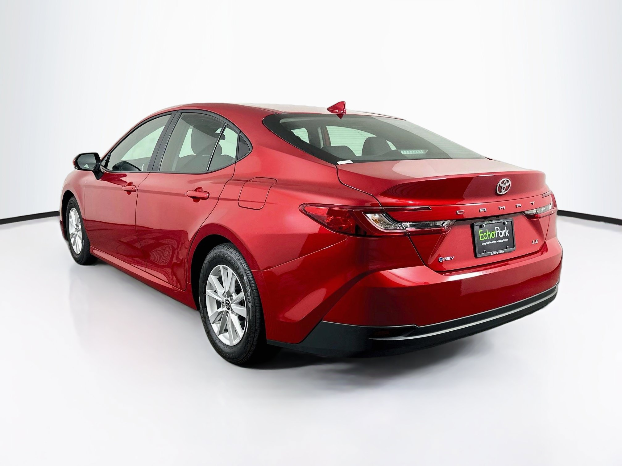 Used 2026 Toyota Camry LE FWD image 5