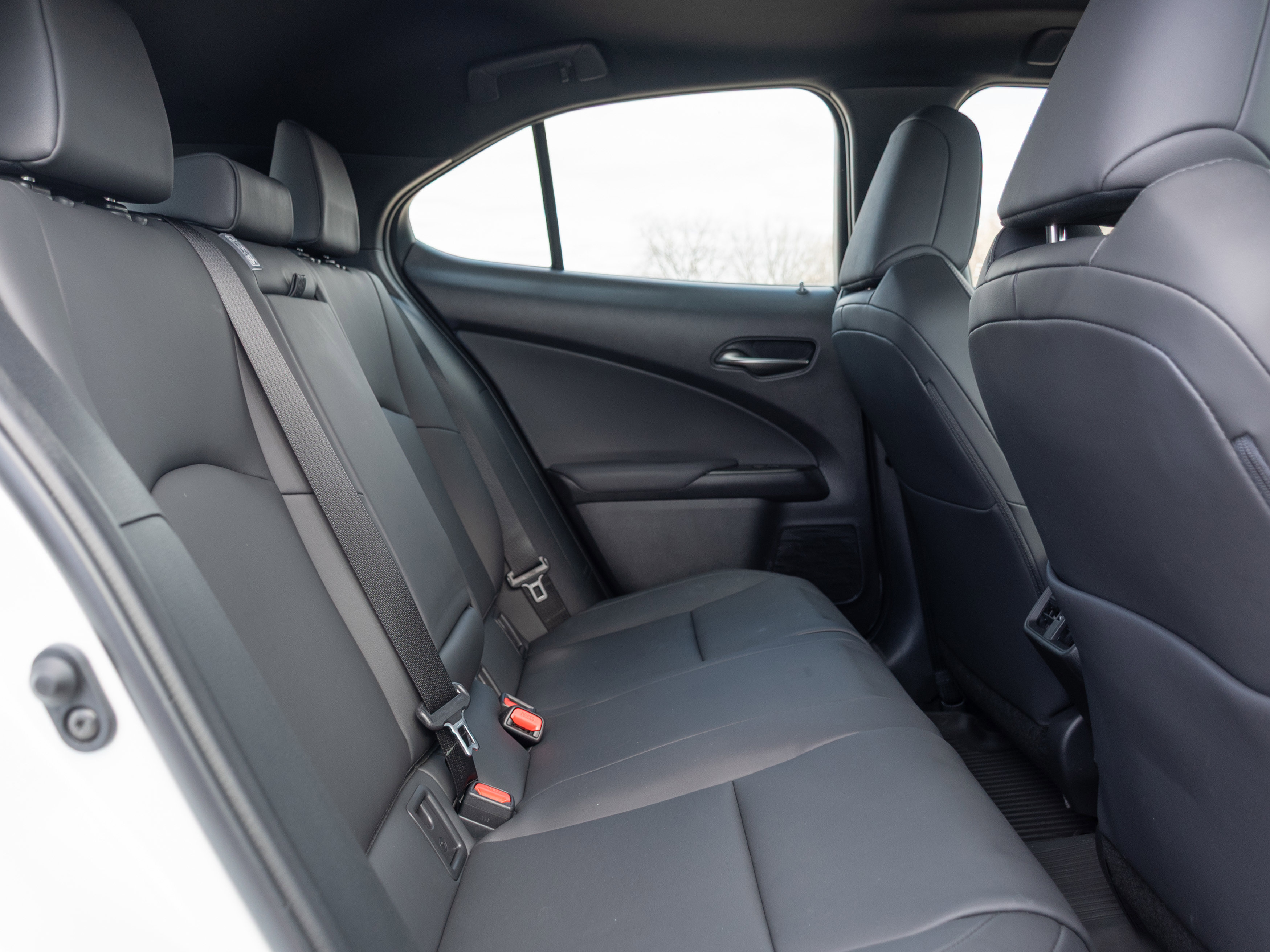 Used 2024 Lexus UX 250h AWD w/ Premium Package image 21