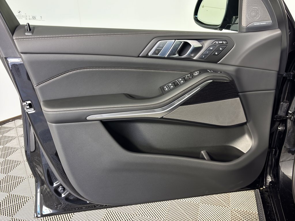 New 2027 BMW X7 xDrive40i w/ Executive Package AWD/4WD image 14