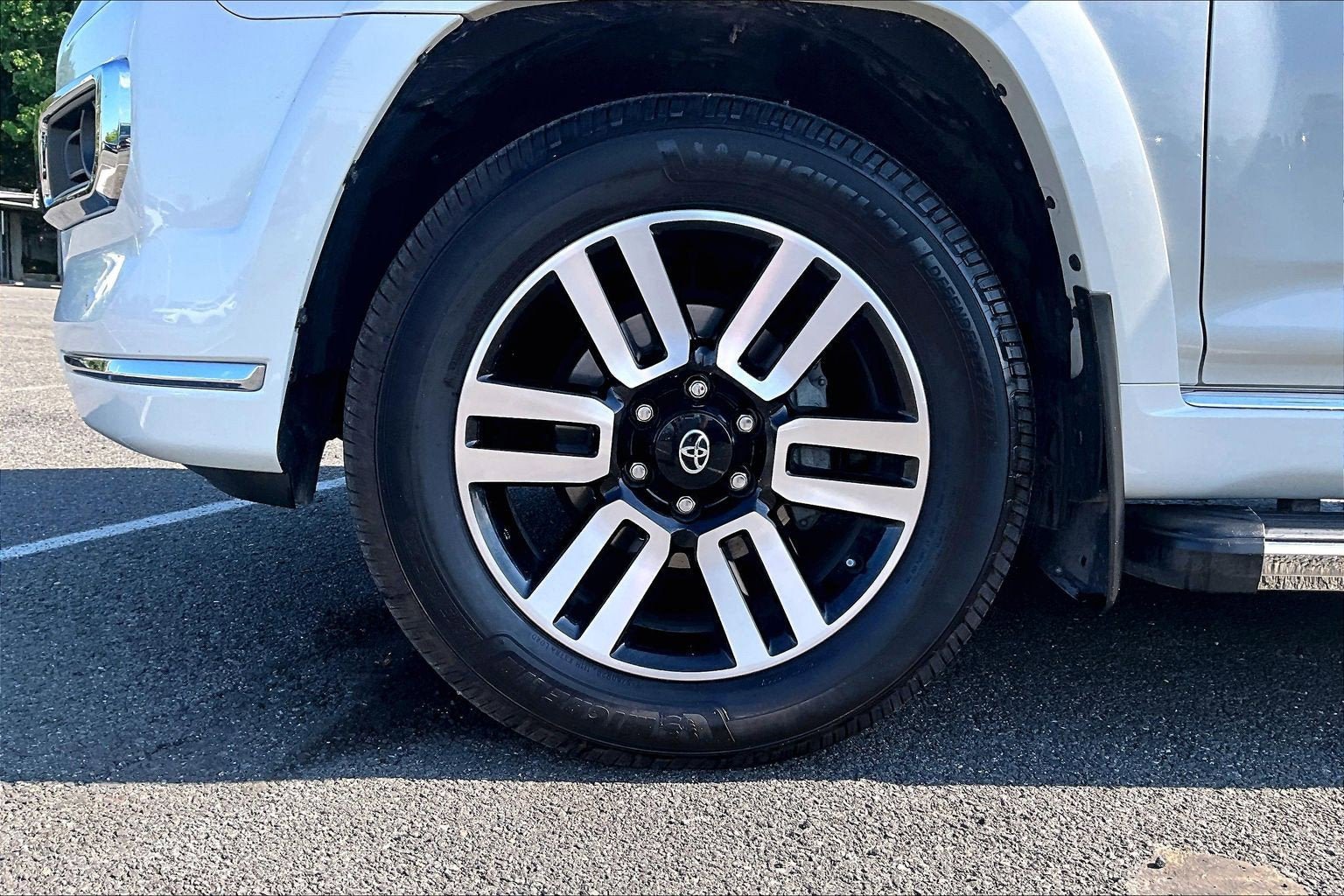 Used 2023 Toyota 4Runner Limited AWD/4WD image 9