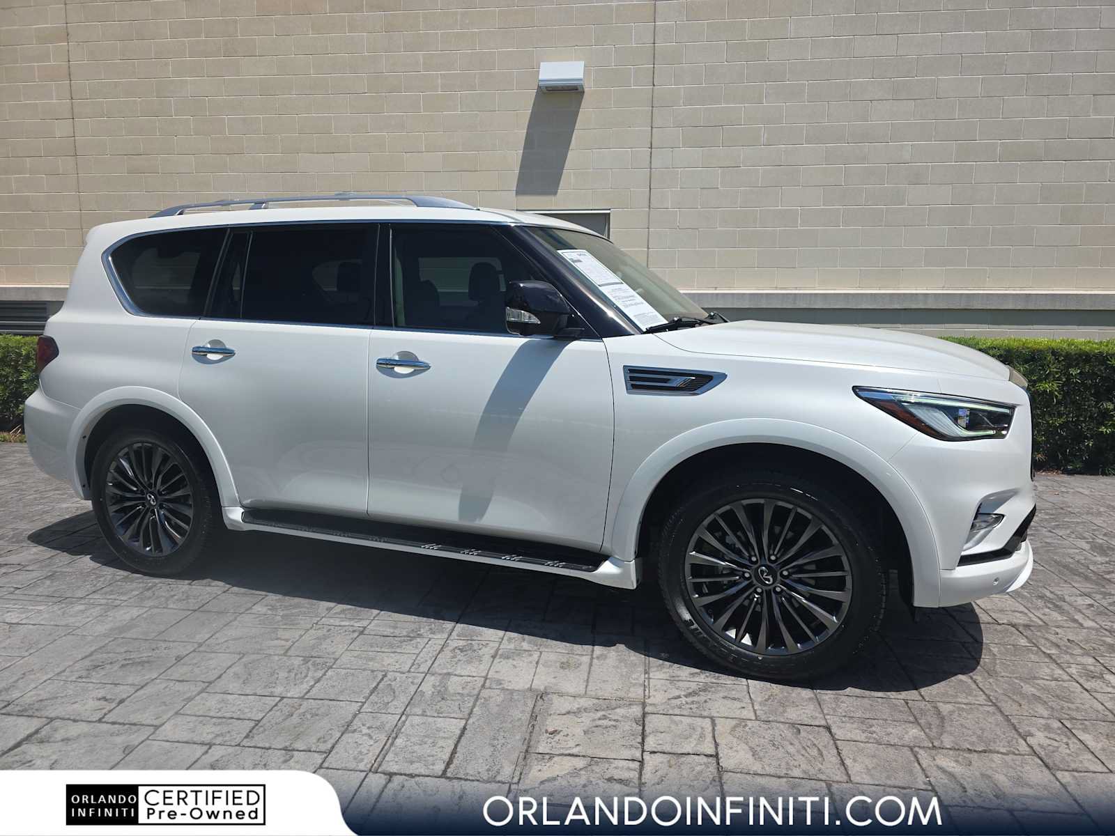 Certified 2024 INFINITI QX80 Premium Select w/ Cargo Package AWD/4WD image 1