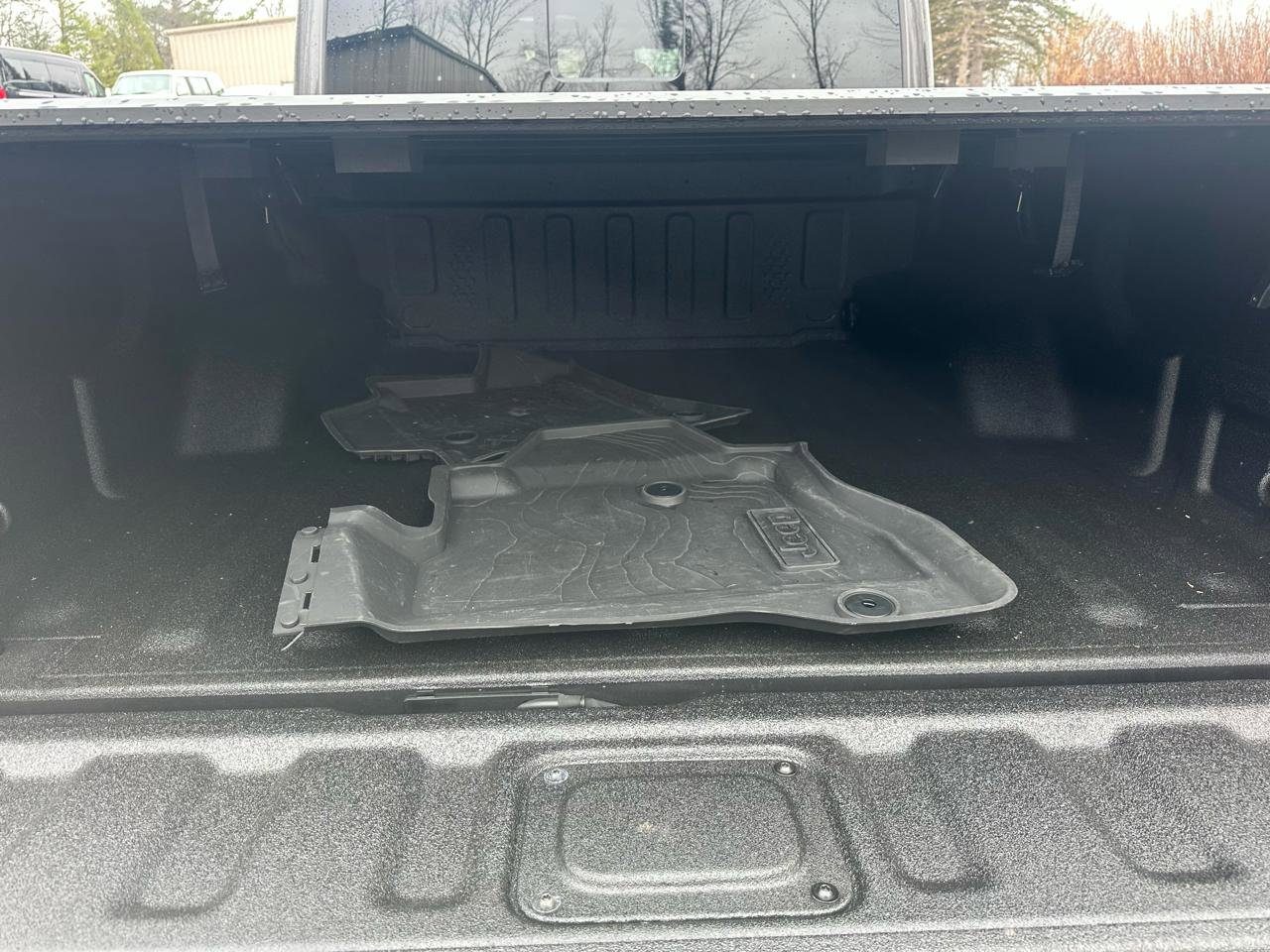 Used 2024 Jeep Gladiator Mojave image 13