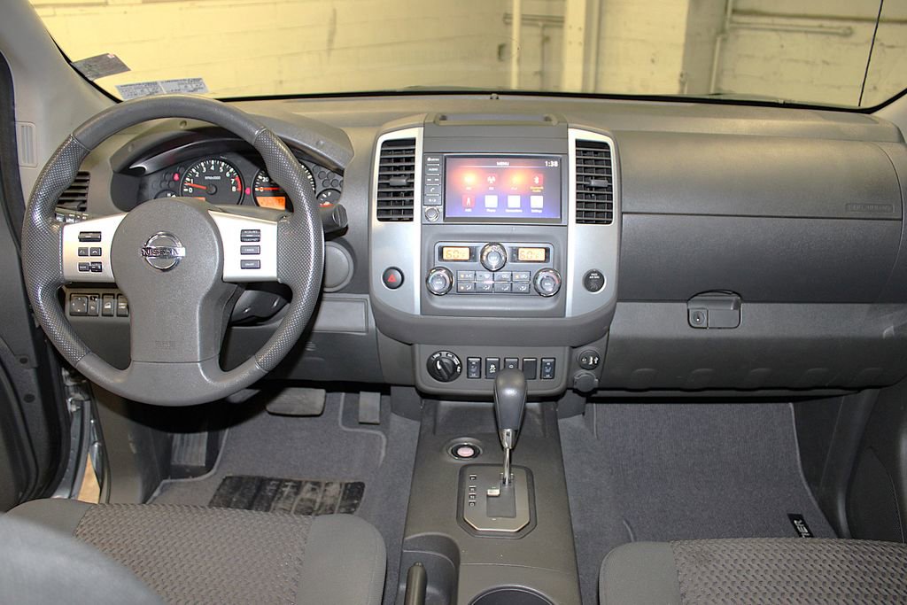 Used 2020 Nissan Frontier SV AWD/4WD image 9